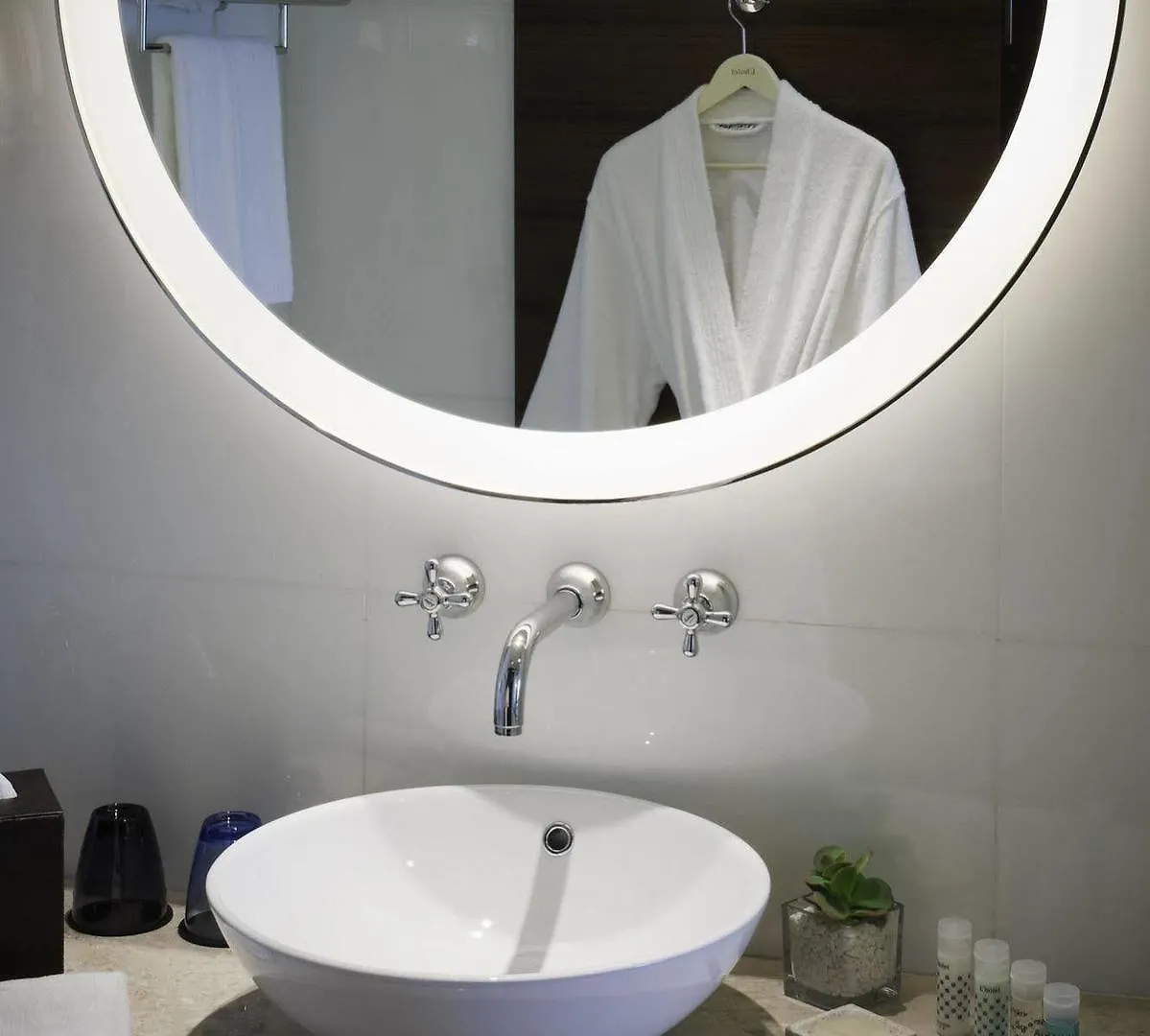Nina Hotel Island South Hong Kong 4*,
