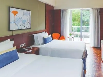 Nina Hotel Island South Hongkong 4*,