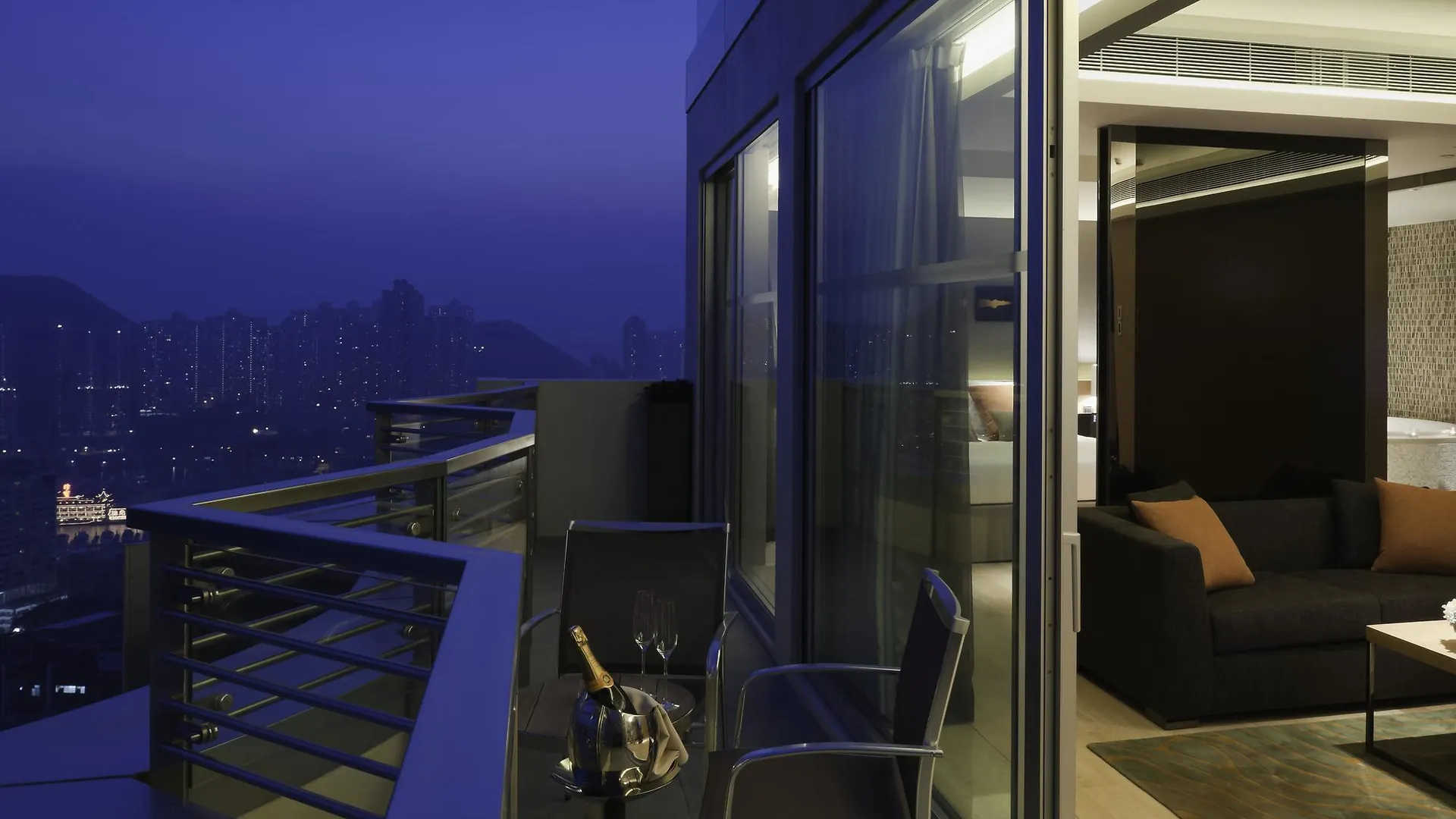 Nina Hotel Island South Hongkong