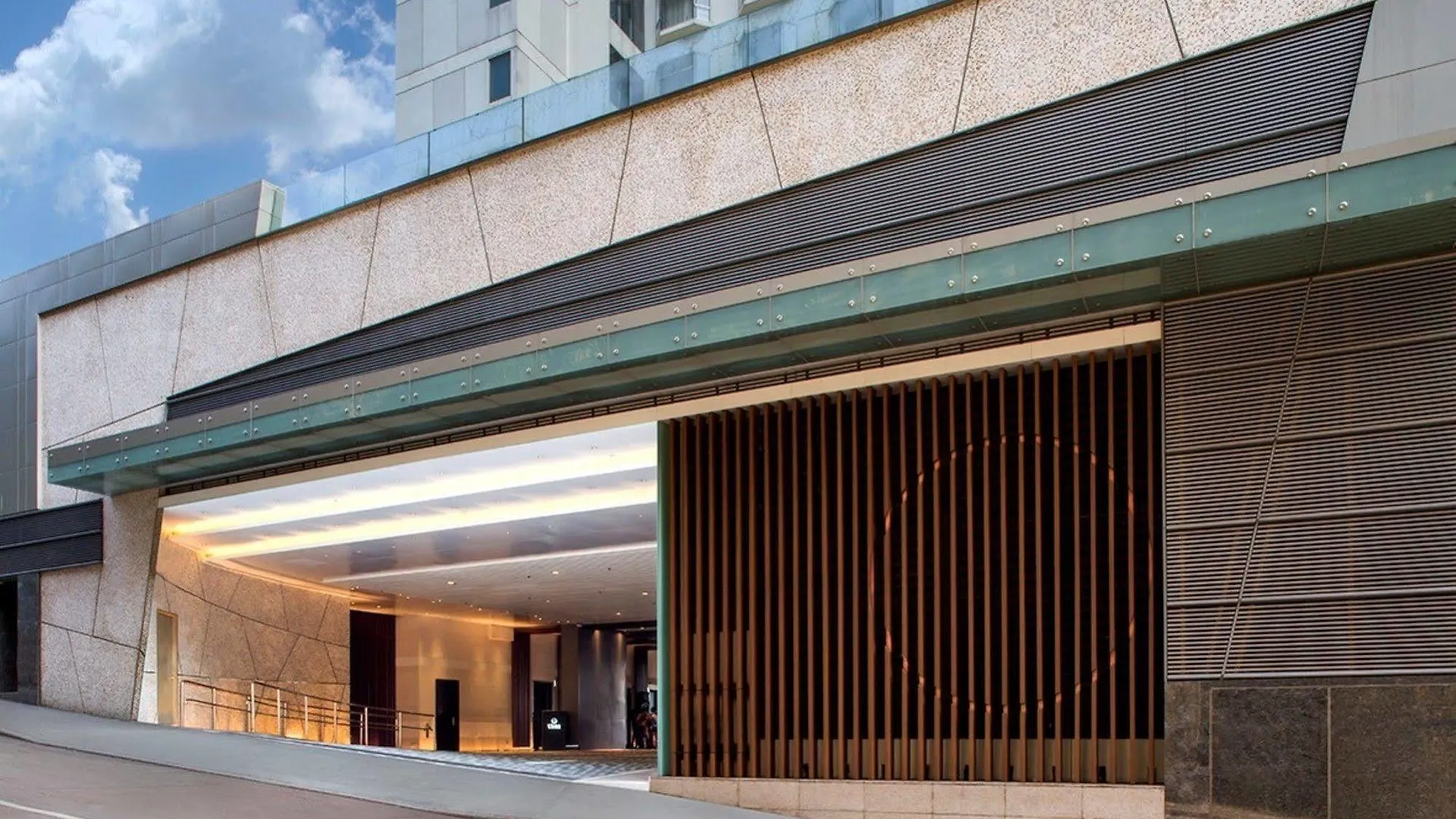 Nina Hotel Island South Hongkong