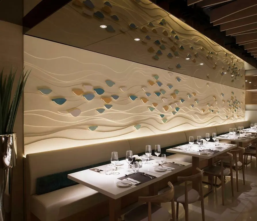 ****  Nina Hotel Island South Hongkong Chiny
